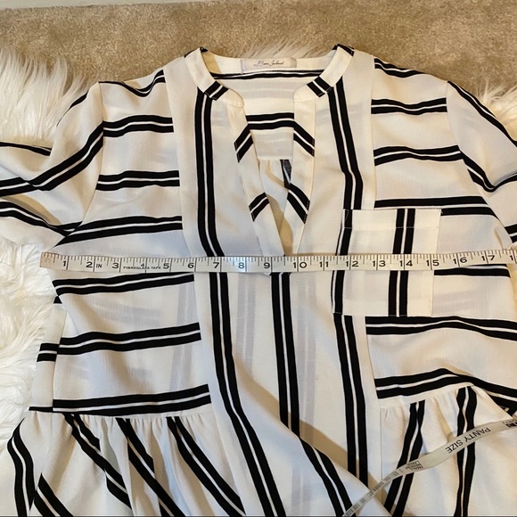 Bou Jeloud White Striped Shark-bite Tunic Small - Picture 11 of 16